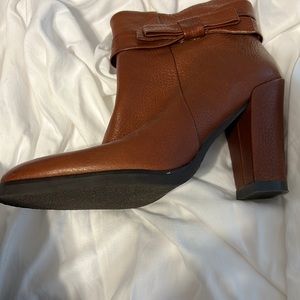 Kate Spade Bootie. Worn once( heel to high)
